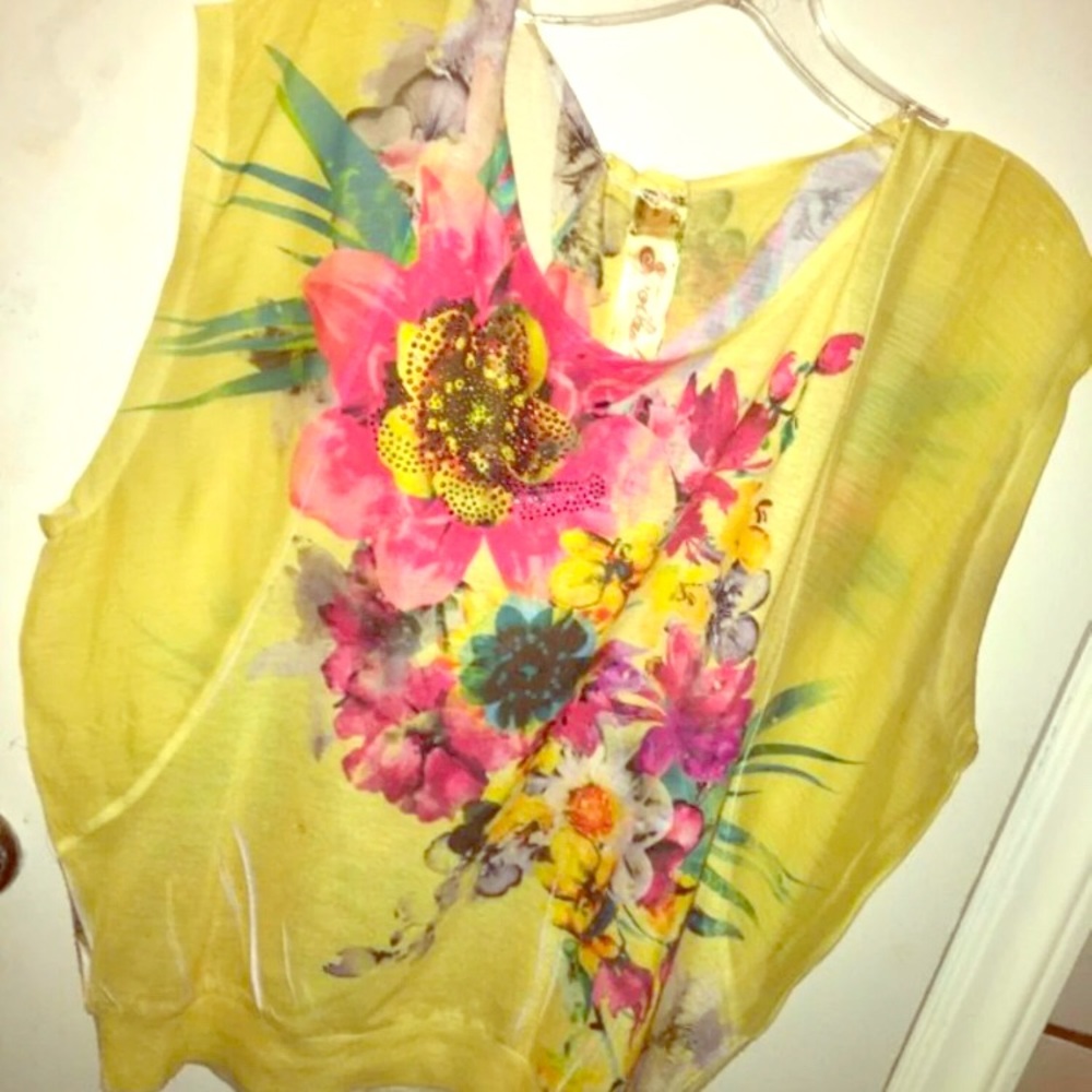 Beautiful yellow blouse